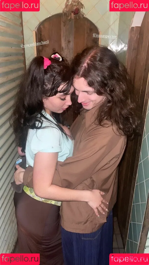 Rowan Blanchard / Simp Chat / rowanblanchard Onlyfans Photo Gallery 