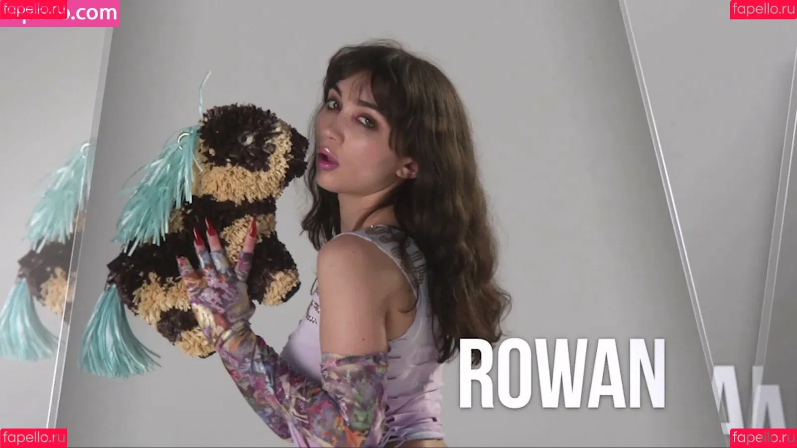 Rowan Blanchard / Simp Chat / rowanblanchard Onlyfans Photo Gallery 