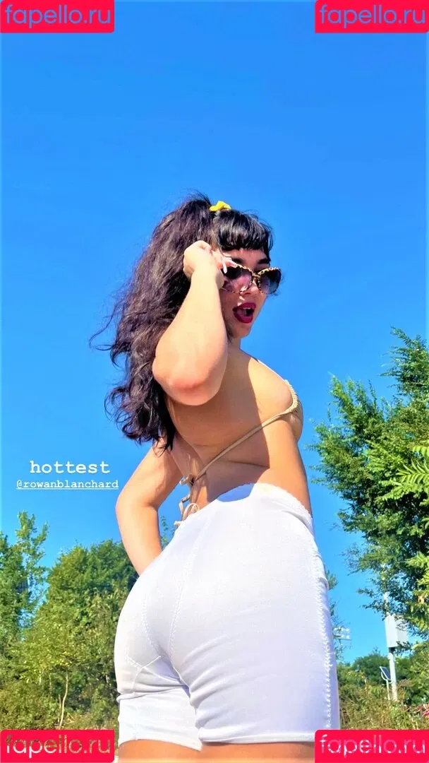 Rowan Blanchard / Simp Chat / rowanblanchard Onlyfans Photo Gallery 