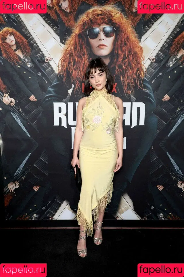 Rowan Blanchard / Simp Chat / rowanblanchard Onlyfans Photo Gallery 
