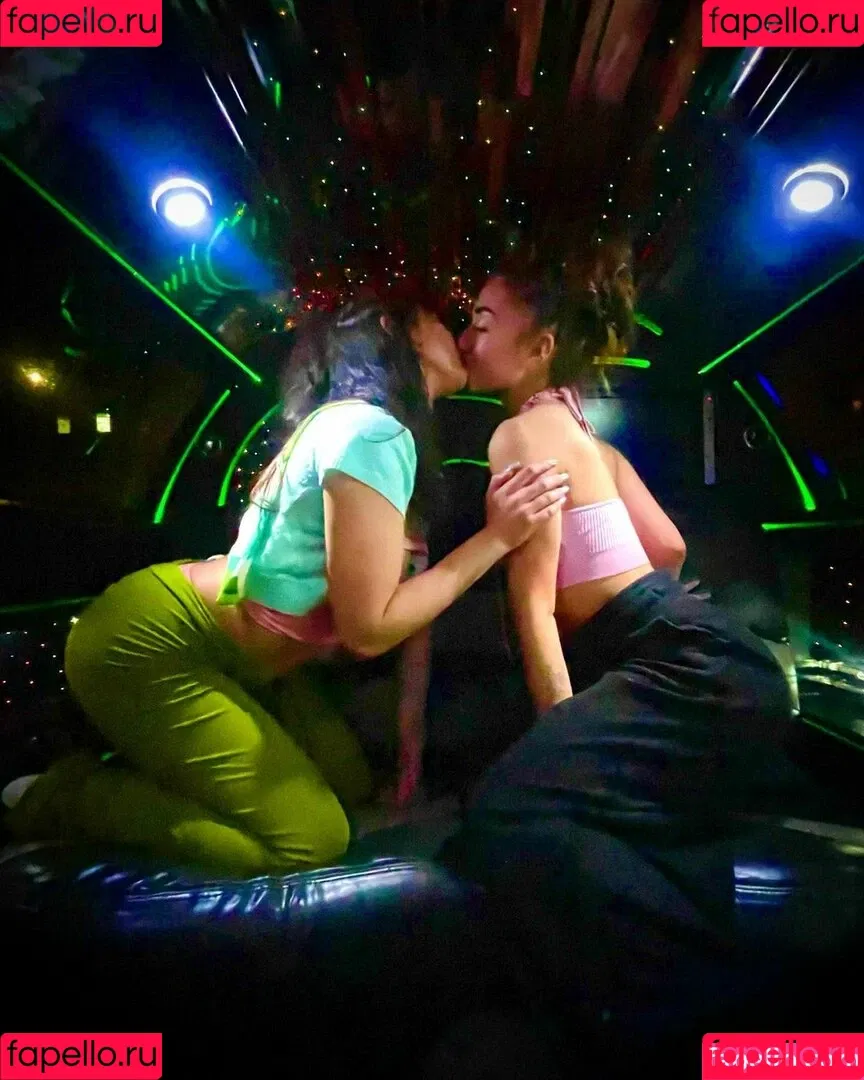 Rowan Blanchard / Simp Chat / rowanblanchard Onlyfans Photo Gallery 