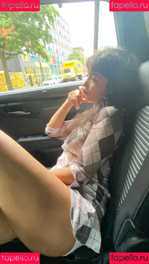 Rowan Blanchard / Simp Chat / rowanblanchard Onlyfans Photo Gallery 