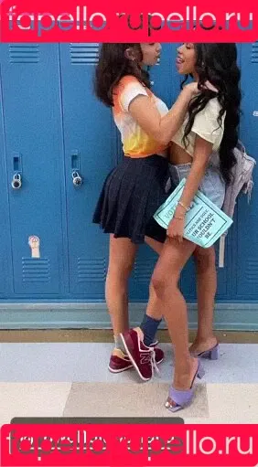 Rowan Blanchard / Simp Chat / rowanblanchard Onlyfans Photo Gallery 