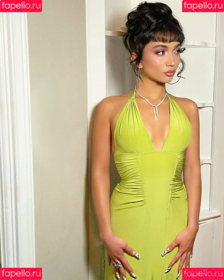 Rowan Blanchard / Simp Chat / rowanblanchard Onlyfans Photo Gallery 