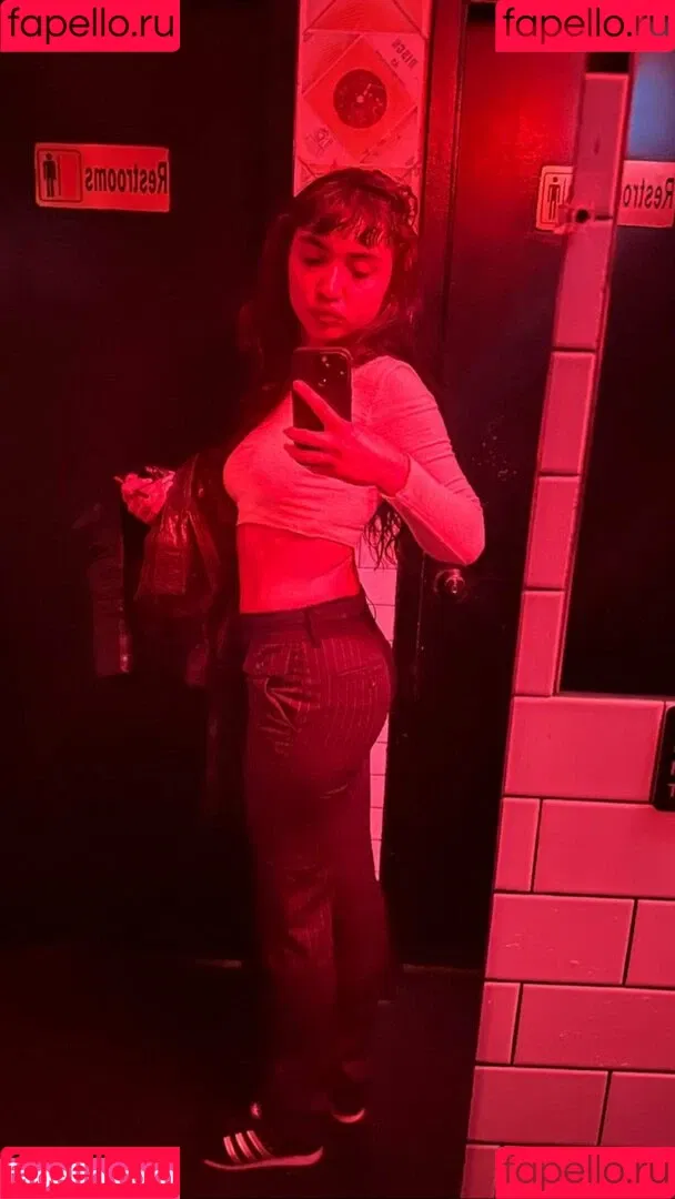 Rowan Blanchard / Simp Chat / rowanblanchard Onlyfans Photo Gallery 