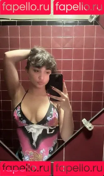 Rowan Blanchard / Simp Chat / rowanblanchard Onlyfans Photo Gallery 