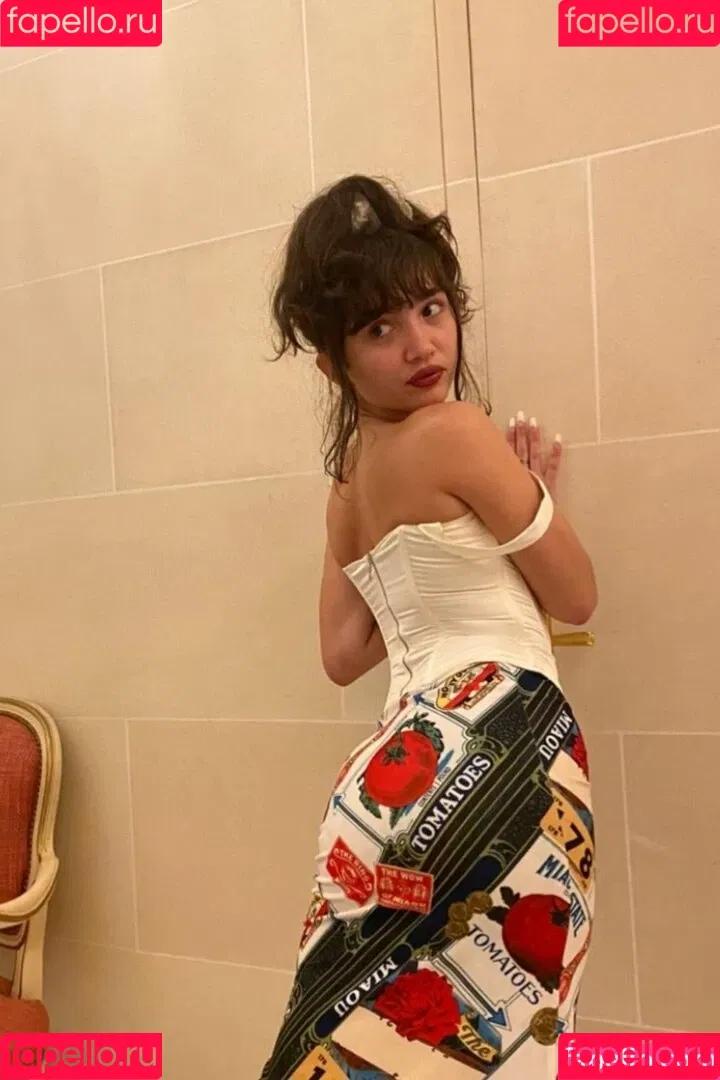Rowan Blanchard / Simp Chat / rowanblanchard Onlyfans Photo Gallery 