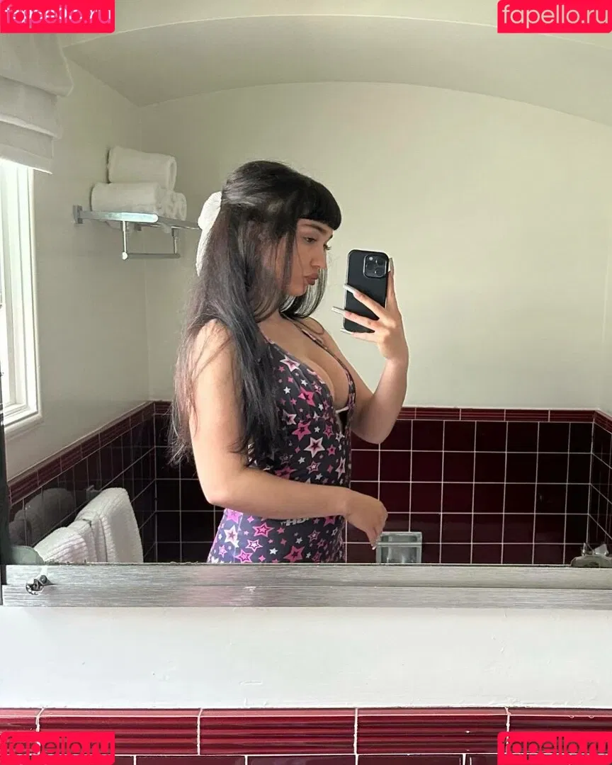 Rowan Blanchard / Simp Chat / rowanblanchard Onlyfans Photo Gallery 