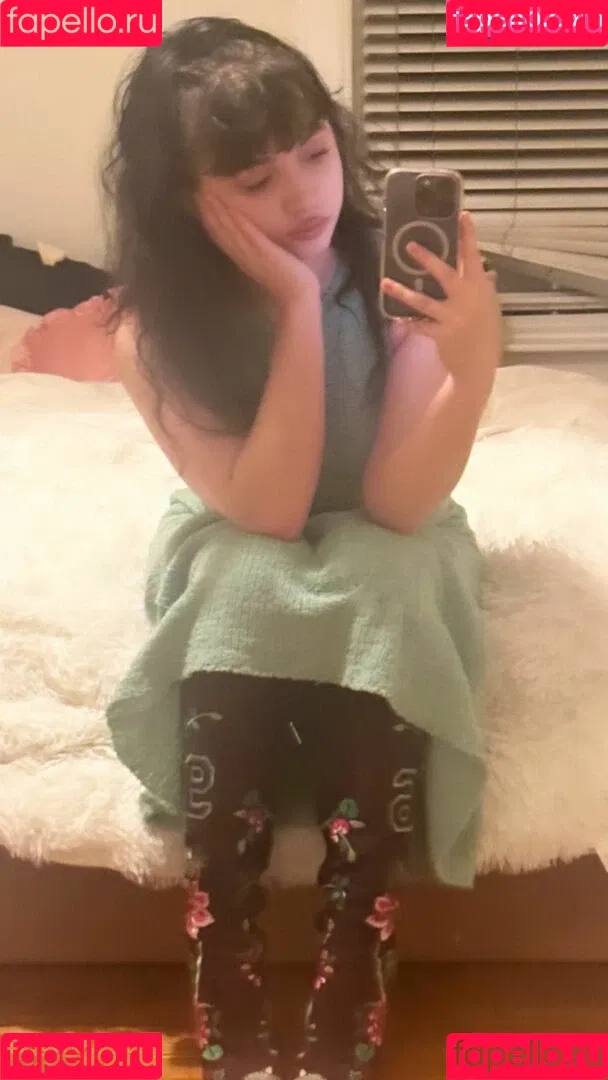 Rowan Blanchard / Simp Chat / rowanblanchard Onlyfans Photo Gallery 
