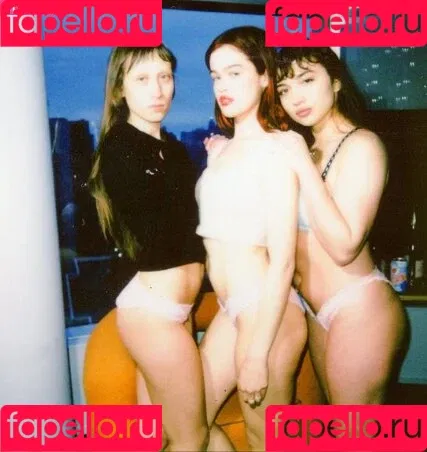 Rowan Blanchard / Simp Chat / rowanblanchard Onlyfans Photo Gallery 