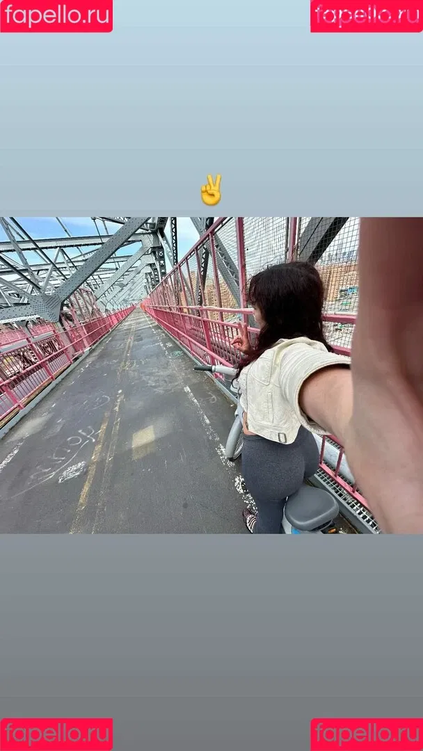 Rowan Blanchard / Simp Chat / rowanblanchard Onlyfans Photo Gallery 