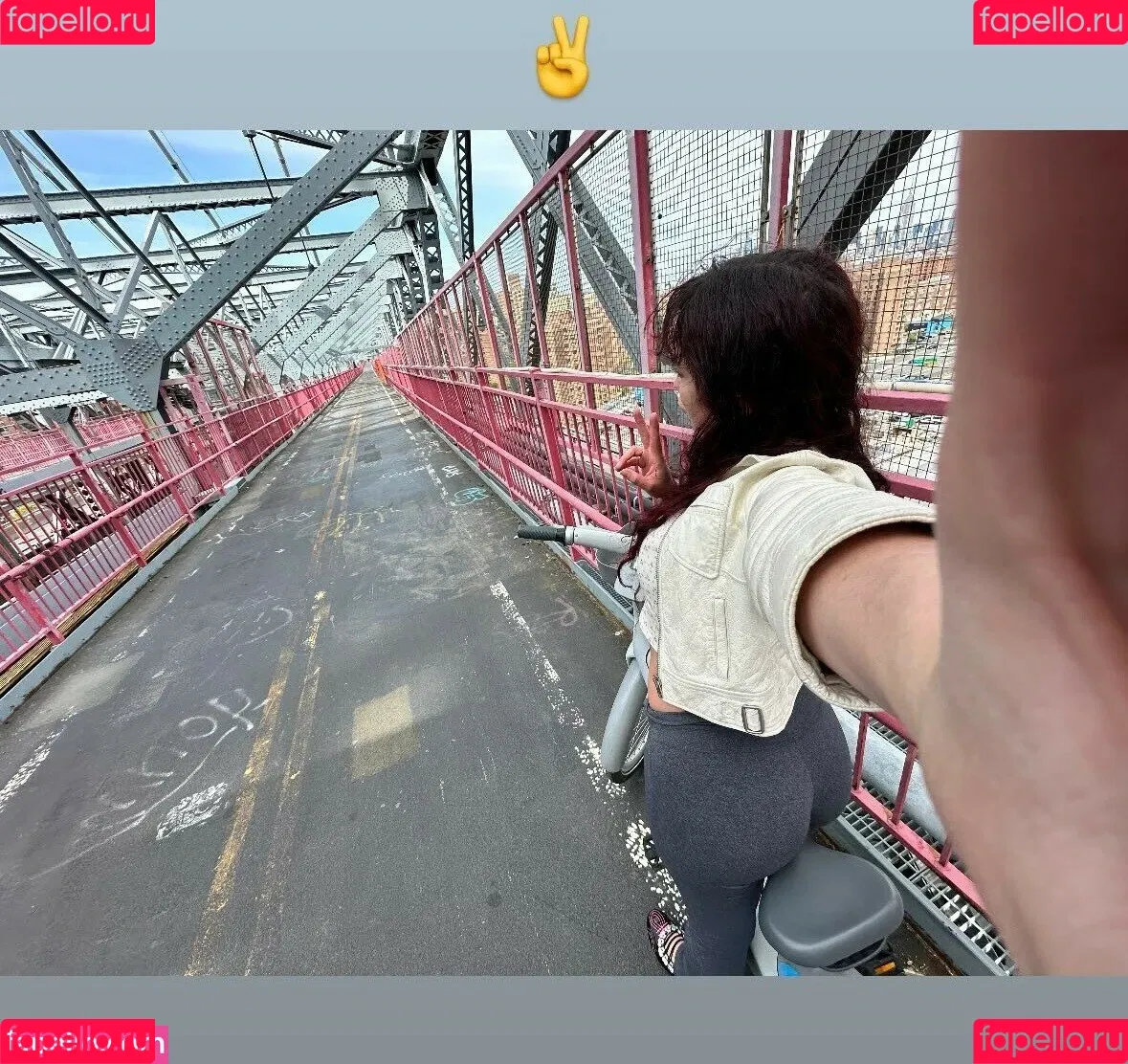 Rowan Blanchard / Simp Chat / rowanblanchard Onlyfans Photo Gallery 