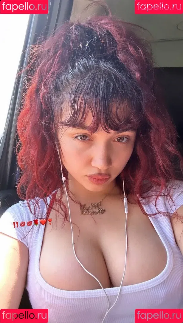 Rowan Blanchard / Simp Chat / rowanblanchard Onlyfans Photo Gallery 
