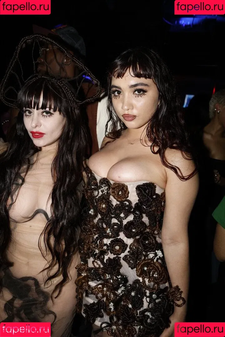Rowan Blanchard / Simp Chat / rowanblanchard Onlyfans Photo Gallery 
