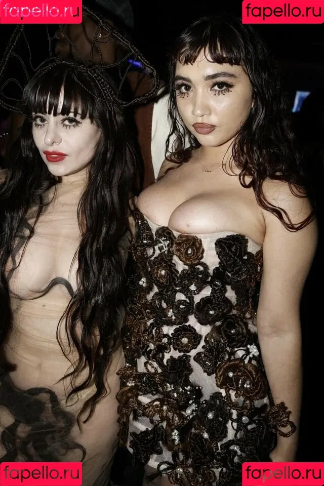 Rowan Blanchard / Simp Chat / rowanblanchard Onlyfans Photo Gallery 