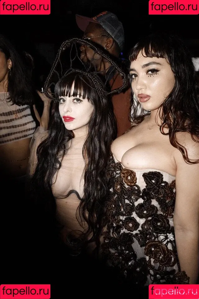 Rowan Blanchard / Simp Chat / rowanblanchard Onlyfans Photo Gallery 