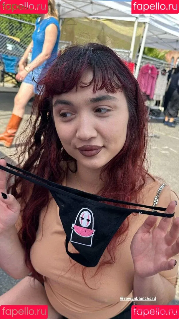 Rowan Blanchard / Simp Chat / rowanblanchard Onlyfans Photo Gallery 