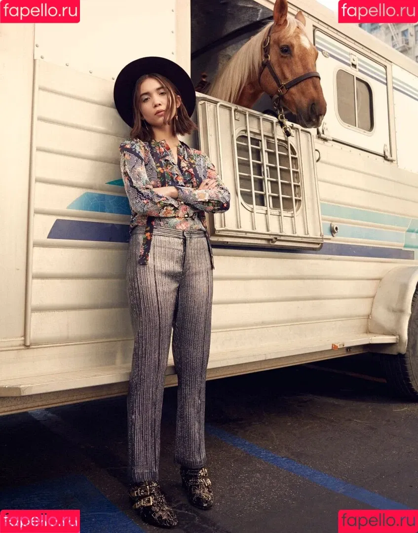 Rowan Blanchard / Simp Chat / rowanblanchard Onlyfans Photo Gallery 