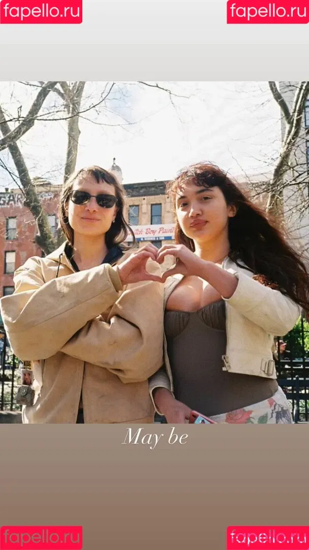 Rowan Blanchard / Simp Chat / rowanblanchard Onlyfans Photo Gallery 