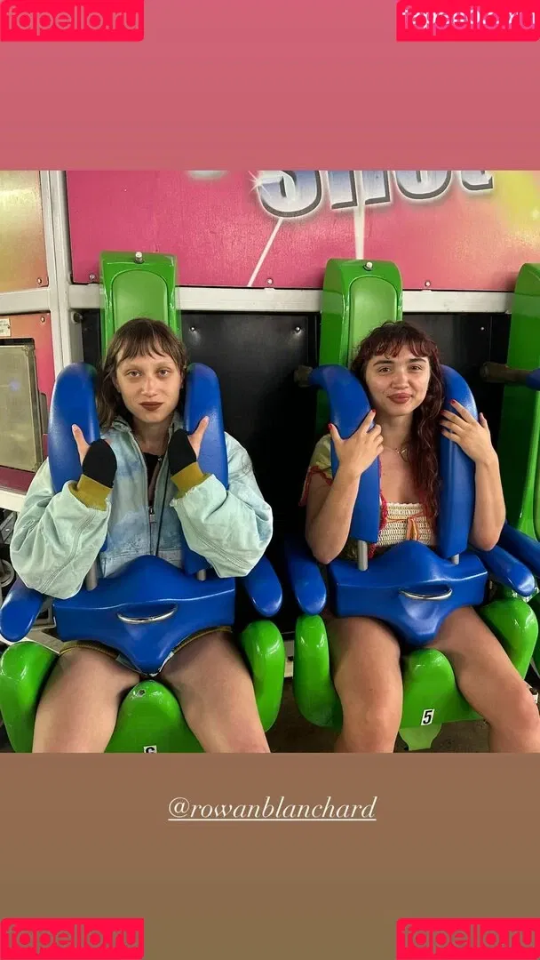 Rowan Blanchard / Simp Chat / rowanblanchard Onlyfans Photo Gallery 