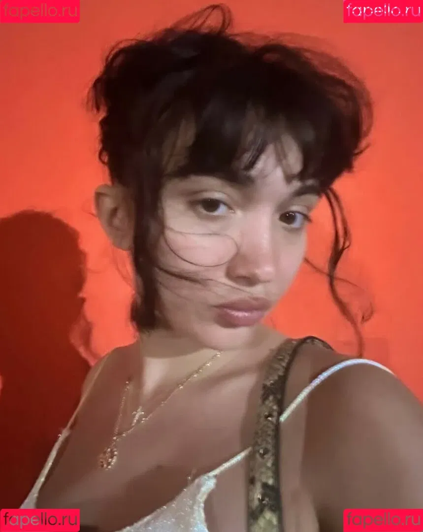 Rowan Blanchard / Simp Chat / rowanblanchard Onlyfans Photo Gallery 