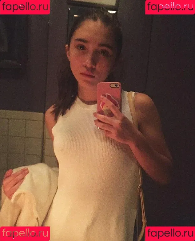 Rowan Blanchard / Simp Chat / rowanblanchard Onlyfans Photo Gallery 