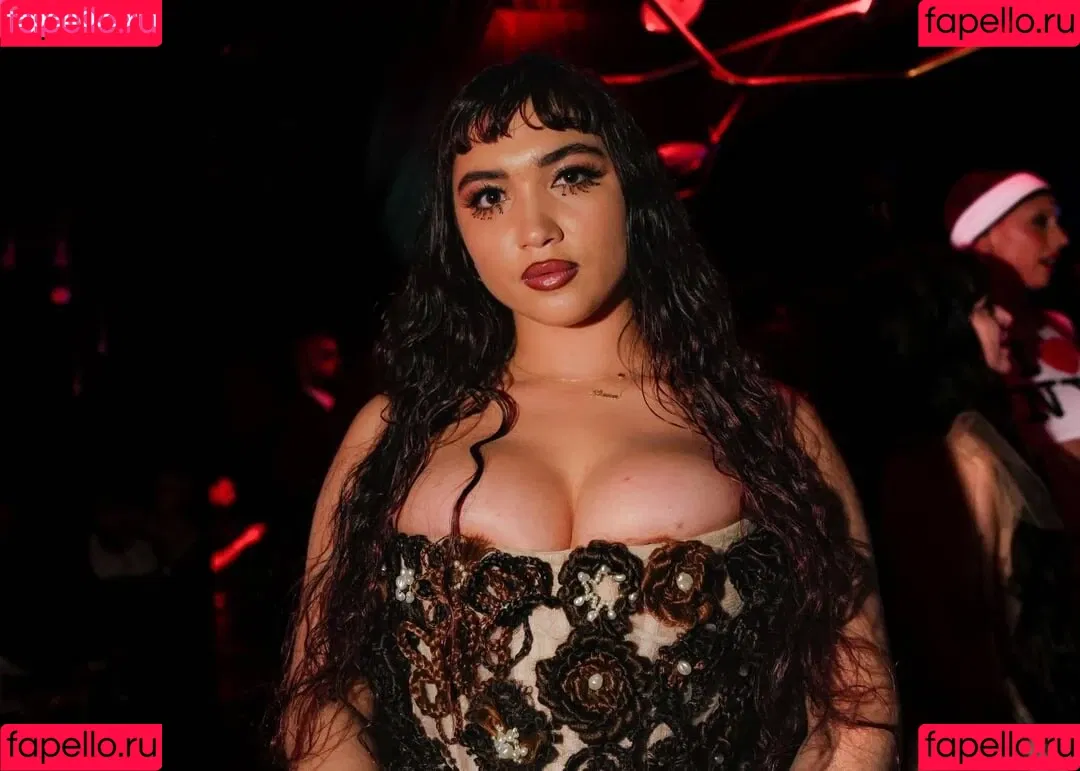 Rowan Blanchard / Simp Chat / rowanblanchard Onlyfans Photo Gallery 