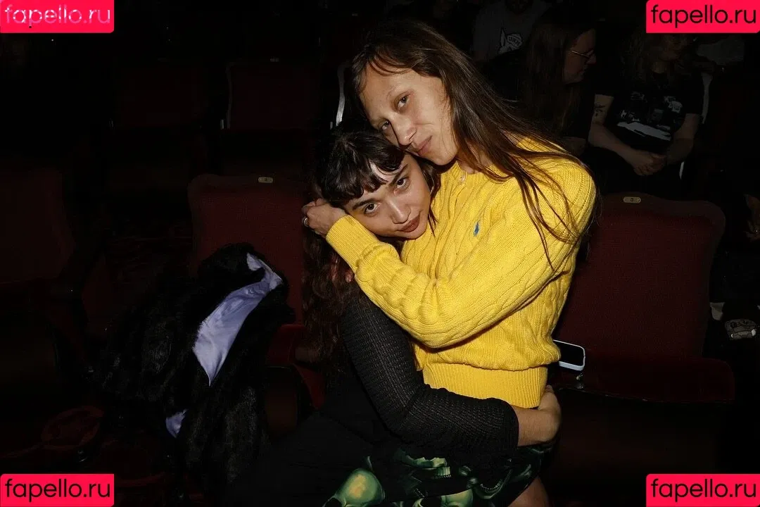Rowan Blanchard / Simp Chat / rowanblanchard Onlyfans Photo Gallery 