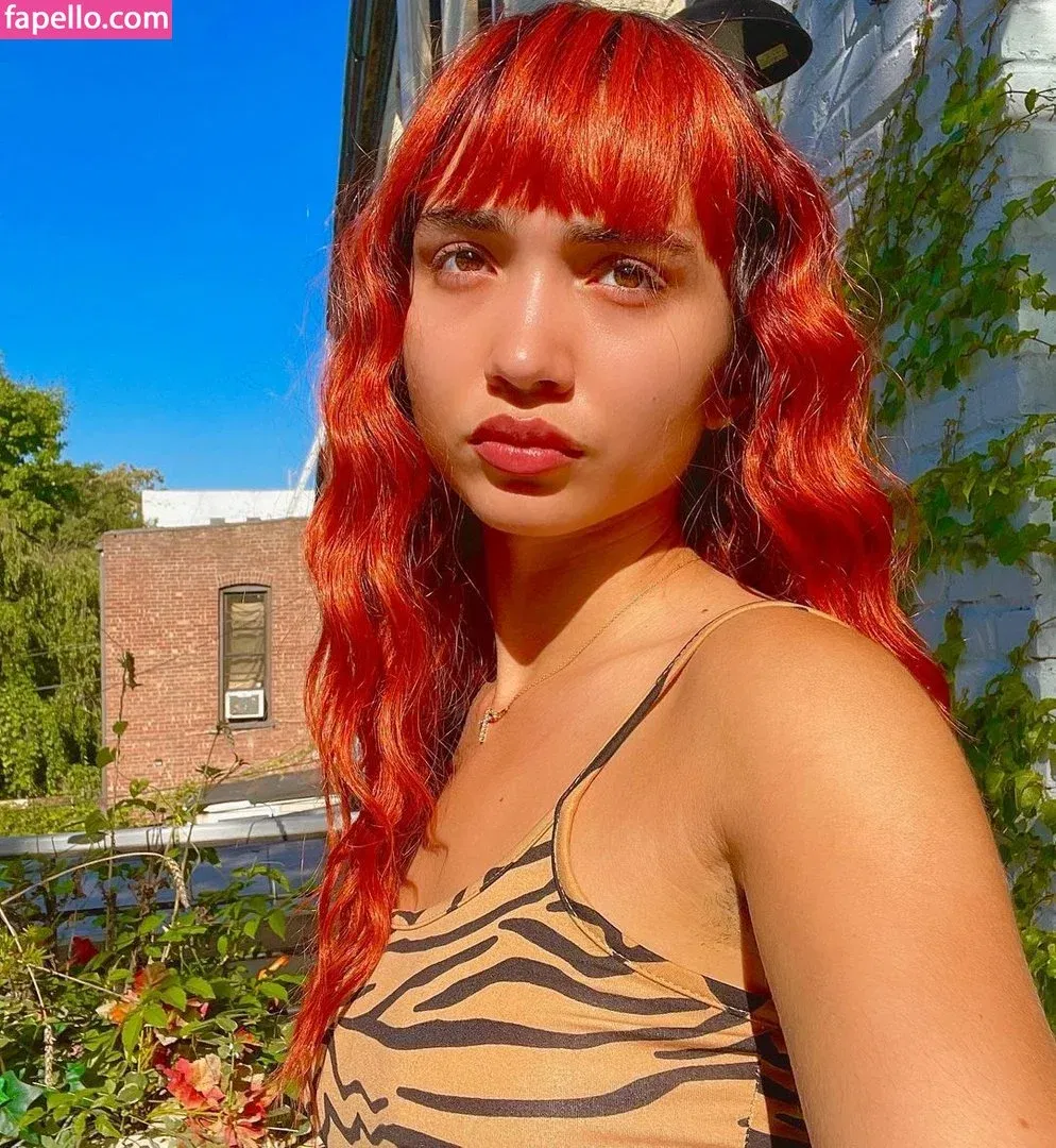 Rowan Blanchard / Simp Chat / rowanblanchard Onlyfans Photo Gallery 