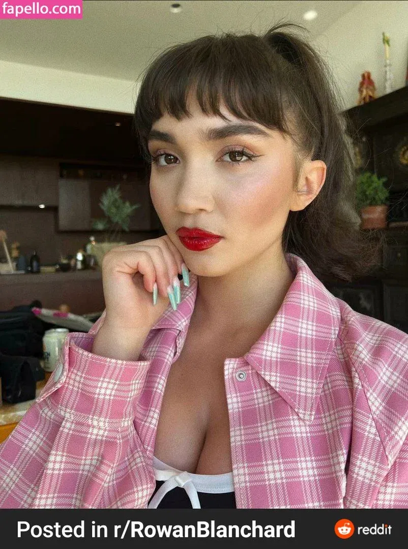 Rowan Blanchard / Simp Chat / rowanblanchard Onlyfans Photo Gallery 