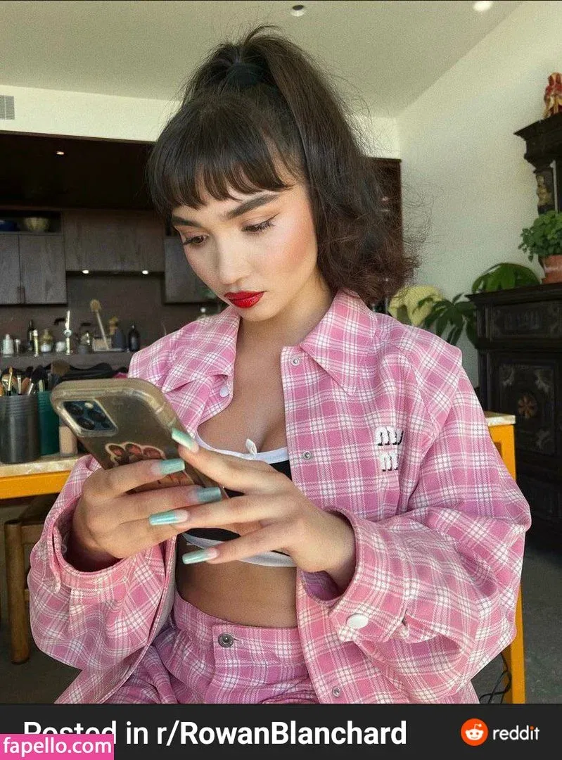 Rowan Blanchard / Simp Chat / rowanblanchard Onlyfans Photo Gallery 