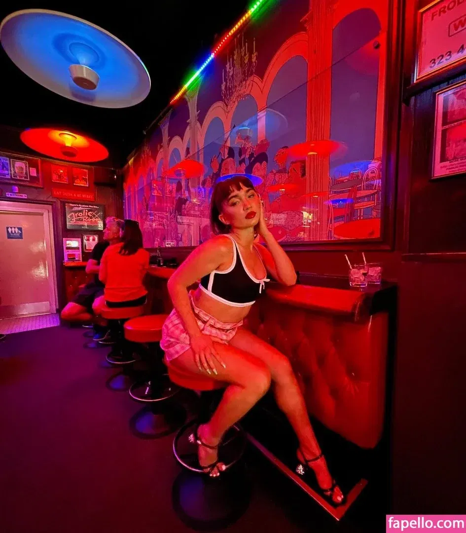 Rowan Blanchard / Simp Chat / rowanblanchard Onlyfans Photo Gallery 