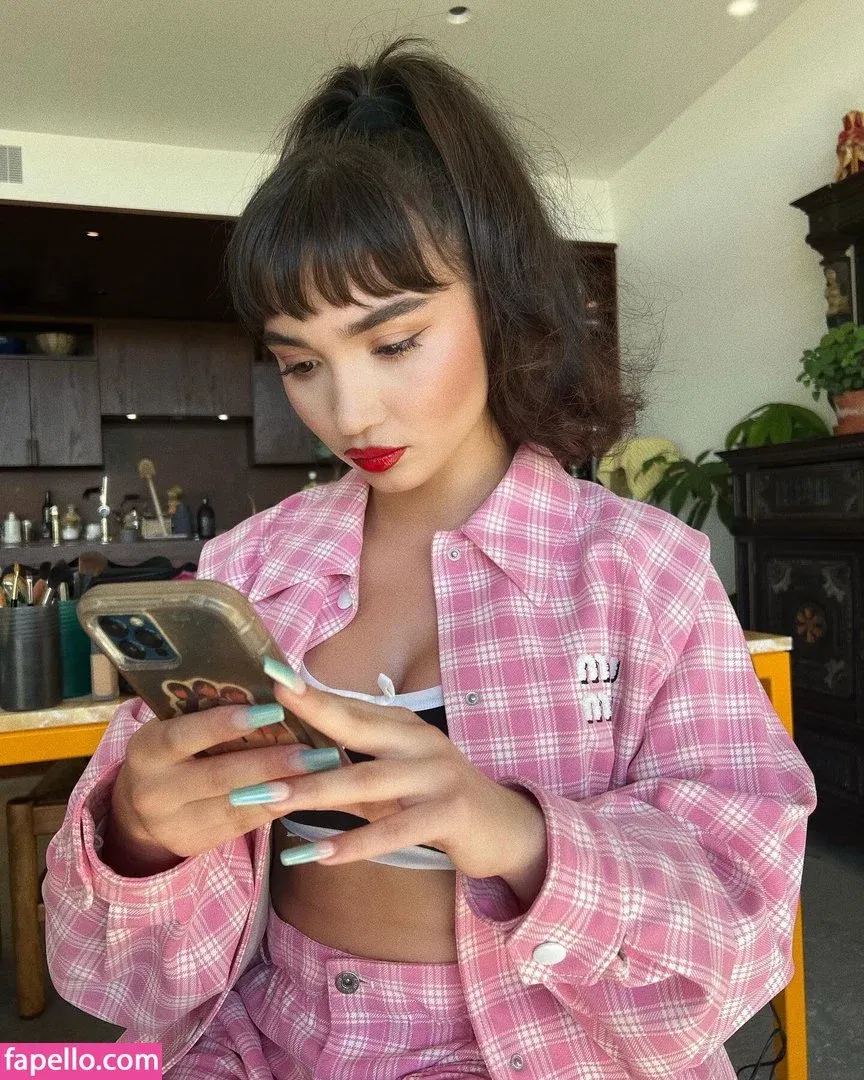 Rowan Blanchard / Simp Chat / rowanblanchard Onlyfans Photo Gallery 