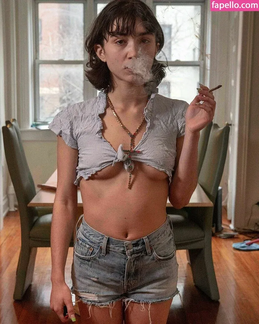 Rowan Blanchard / Simp Chat / rowanblanchard Onlyfans Photo Gallery 