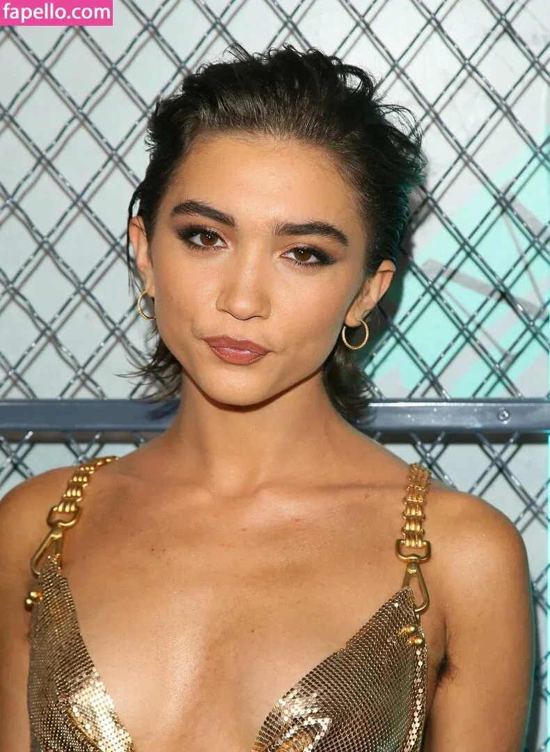 Rowan Blanchard / Simp Chat / rowanblanchard Onlyfans Photo Gallery 