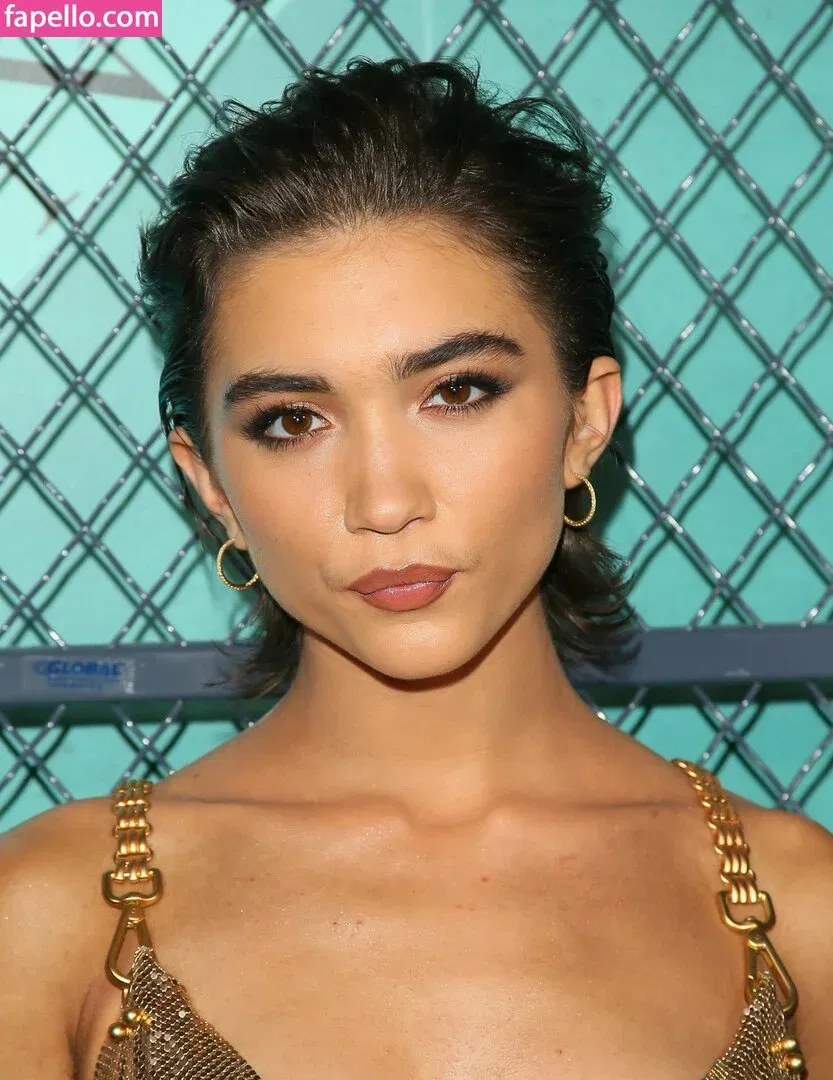 Rowan Blanchard / Simp Chat / rowanblanchard Onlyfans Photo Gallery 