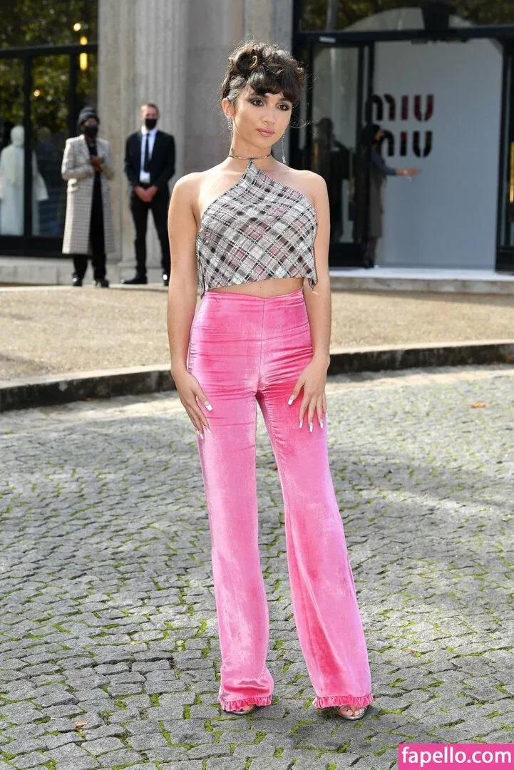 Rowan Blanchard / Simp Chat / rowanblanchard Onlyfans Photo Gallery 