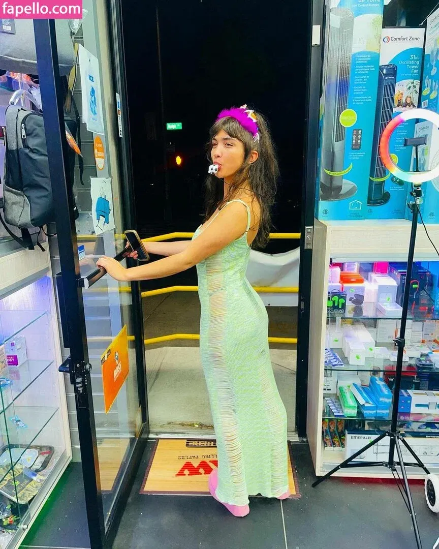 Rowan Blanchard / Simp Chat / rowanblanchard Onlyfans Photo Gallery 