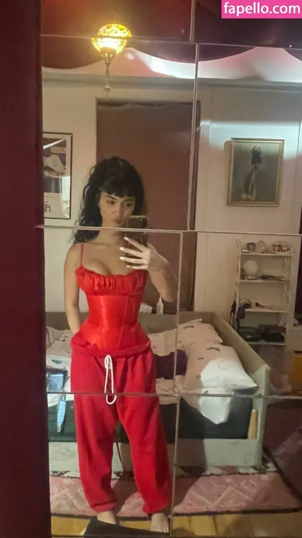 Rowan Blanchard / Simp Chat / rowanblanchard Onlyfans Photo Gallery 