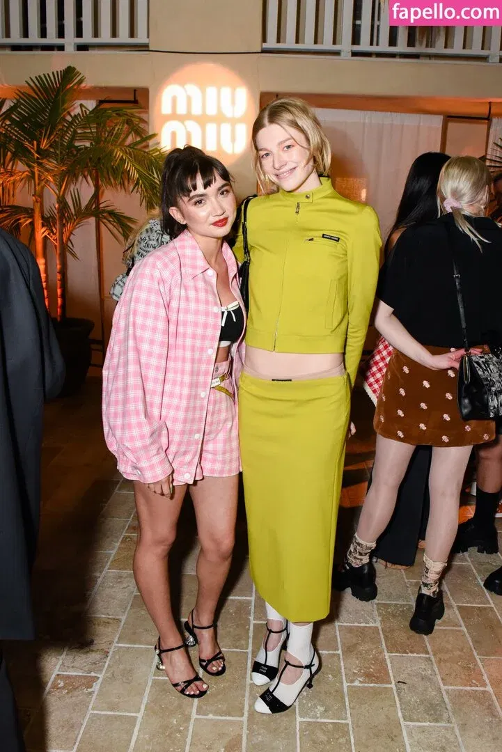 Rowan Blanchard / Simp Chat / rowanblanchard Onlyfans Photo Gallery 