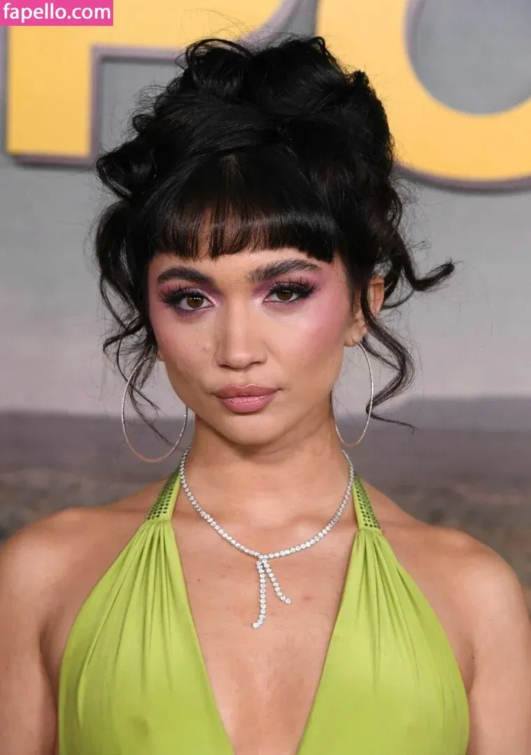 Rowan Blanchard / Simp Chat / rowanblanchard Onlyfans Photo Gallery 