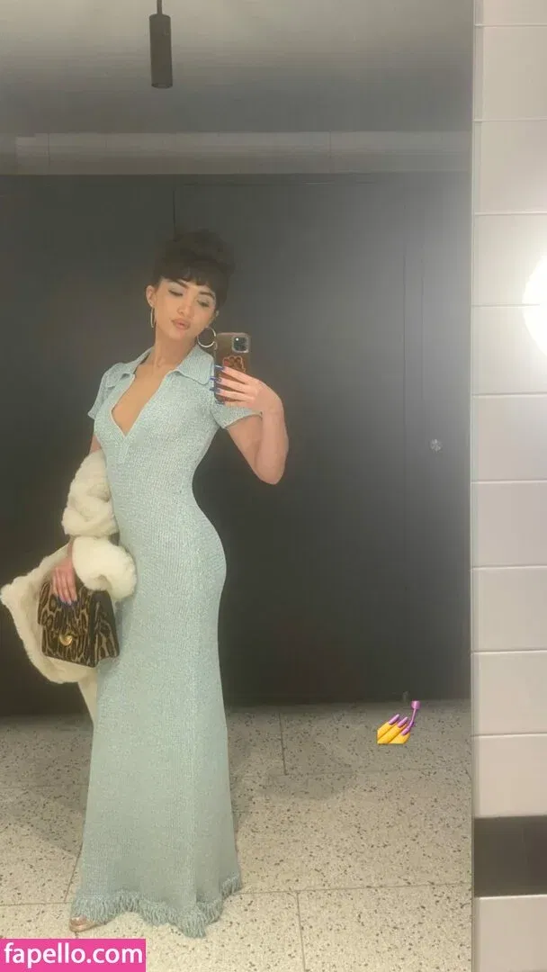 Rowan Blanchard / Simp Chat / rowanblanchard Onlyfans Photo Gallery 