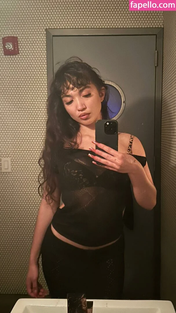 Rowan Blanchard / Simp Chat / rowanblanchard Onlyfans Photo Gallery 