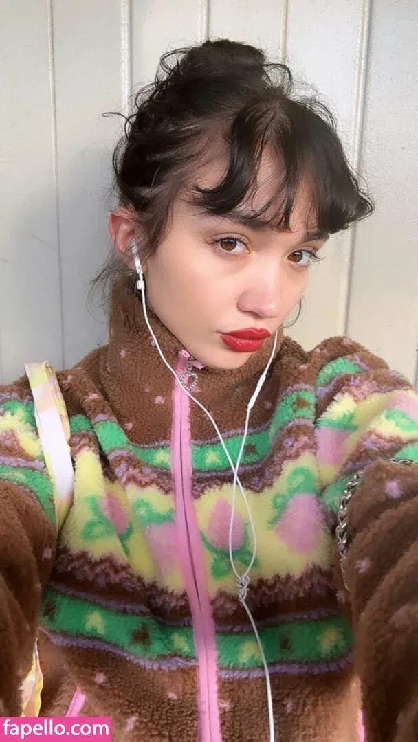 Rowan Blanchard / Simp Chat / rowanblanchard Onlyfans Photo Gallery 