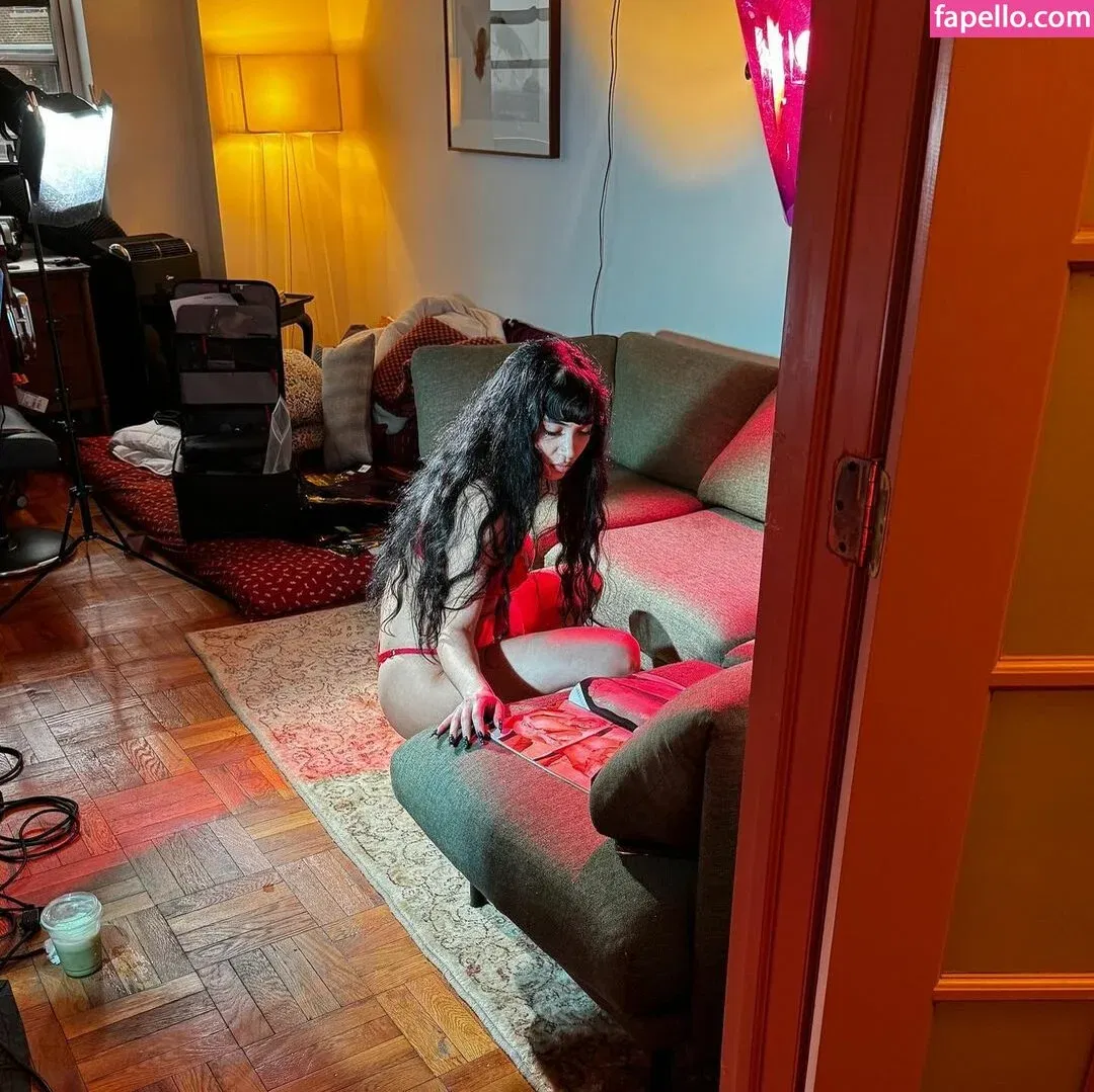 Rowan Blanchard / Simp Chat / rowanblanchard Onlyfans Photo Gallery 