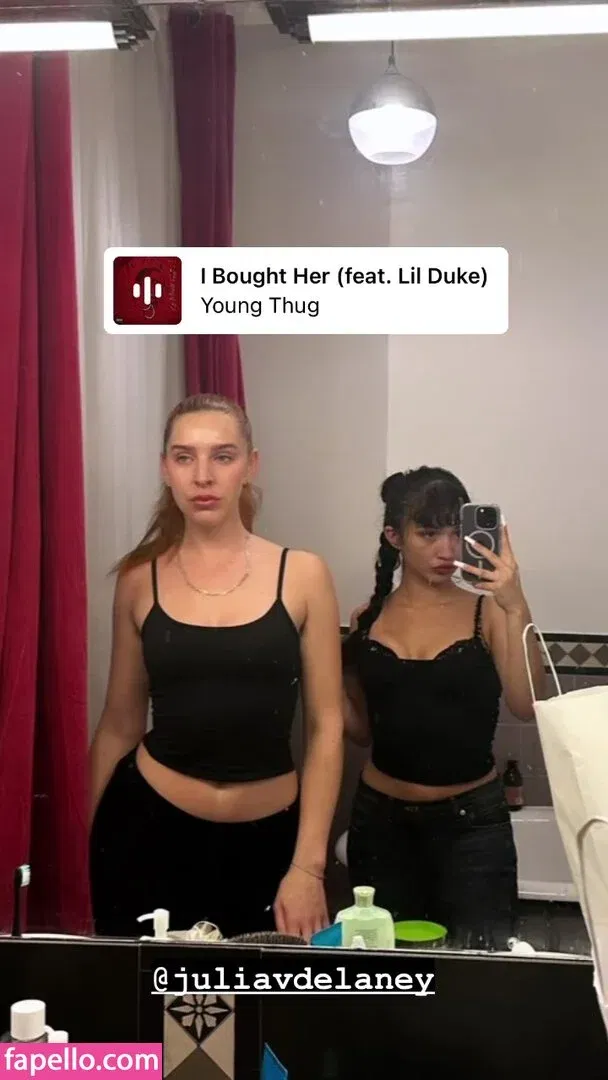 Rowan Blanchard / Simp Chat / rowanblanchard Onlyfans Photo Gallery 