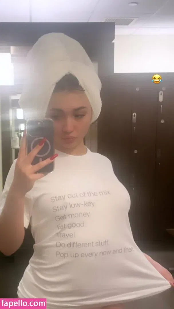 Rowan Blanchard / Simp Chat / rowanblanchard Onlyfans Photo Gallery 