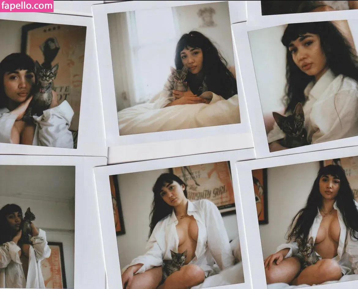 Rowan Blanchard / Simp Chat / rowanblanchard Onlyfans Photo Gallery 