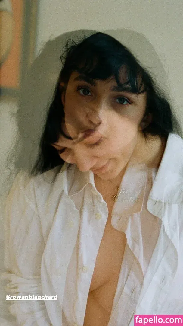 Rowan Blanchard / Simp Chat / rowanblanchard Onlyfans Photo Gallery 