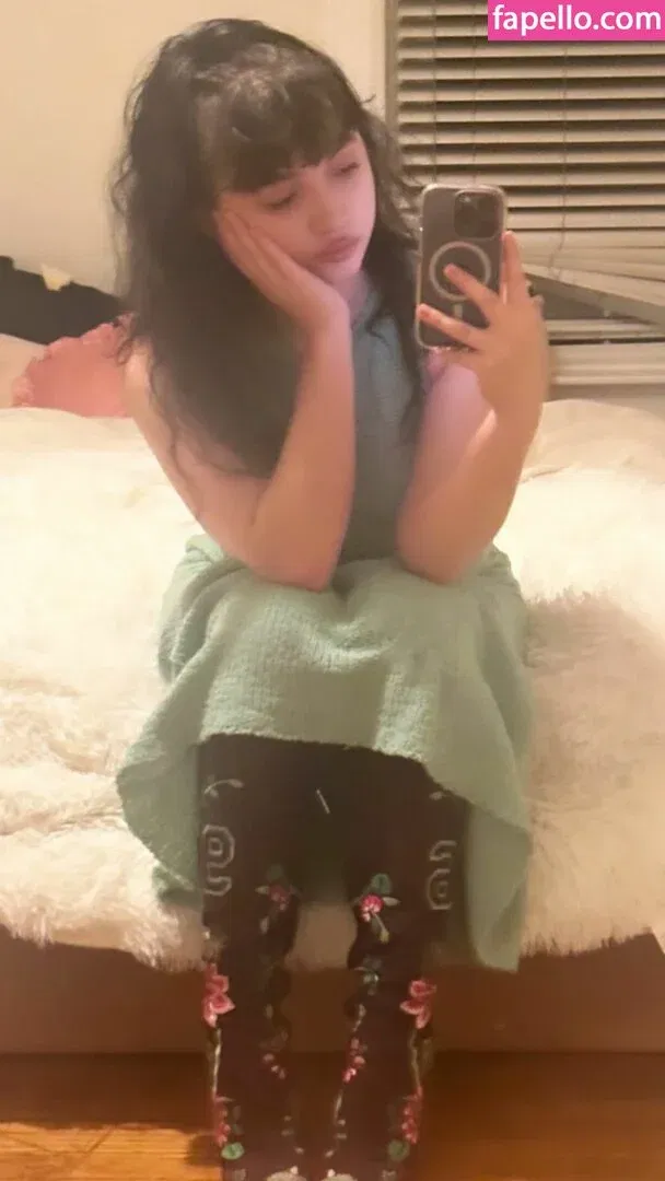 Rowan Blanchard / Simp Chat / rowanblanchard Onlyfans Photo Gallery 